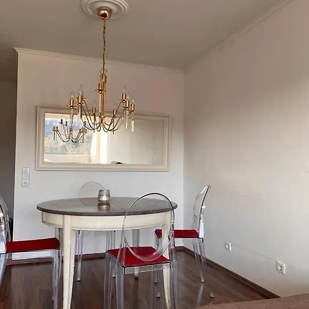 Lichtdurchflutetes Penthouse Mit Sued- & Westbalkon In Stuttgart-degerloch Stoccarda